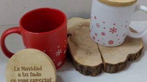 Taza Navideña con tapa de madera